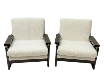 Mid-Century Modern Wenge Lounge Chairs with Bouclé Upholstery, 1970s